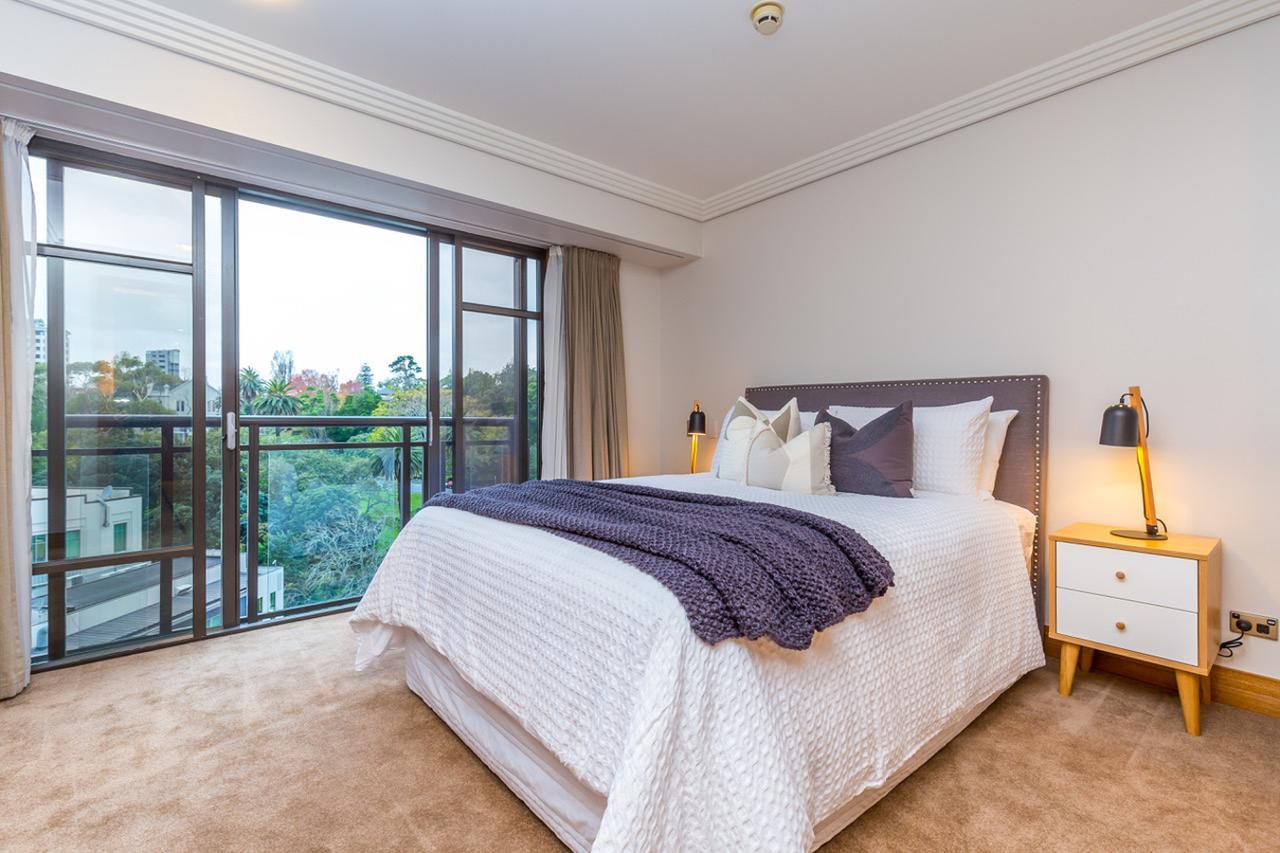Stylish Central City Apartment With Pool And Gym Auckland Exterior foto